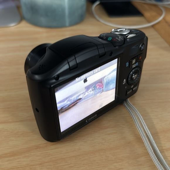 COPY - Canon powershot sx100 is digital cameras - Picture 7 of 7